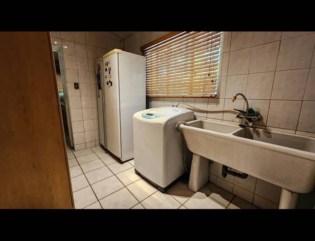 3 BEDROOM HOUSE FOR SALE IN VANDERBIJLPARK SW 1